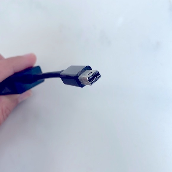 ASUS VGA dongle to mini VGA port - Picture 4 of 4